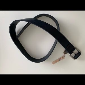 Boconi Lex Leather Belt: Black - 34